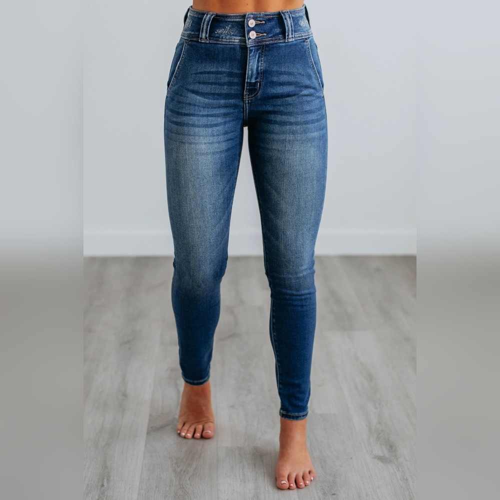 KANCAN DISTRESSED DARK BLUEWASH DENIM JEANS...WOMENS SIZE 24